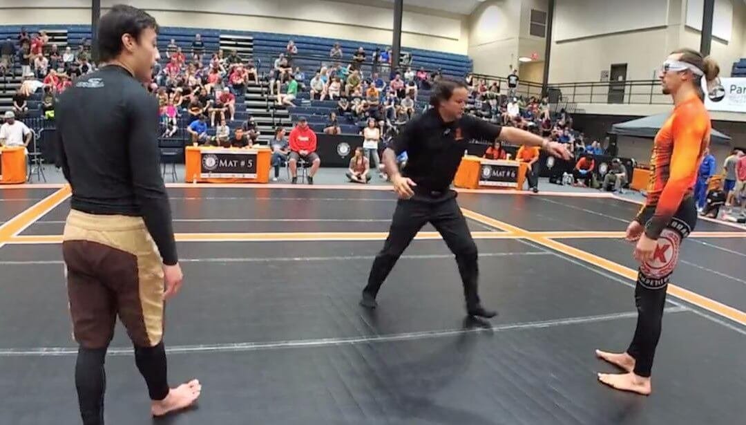 Blindfolded Black Belt Wins at Kakuto Challenge